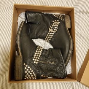 Steve Madden leather boots